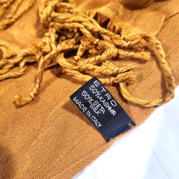 ETRO  throw blanket 50% Cashmere 50% Silk 58 by 84 inches made in Italy - Picture 4 of 8